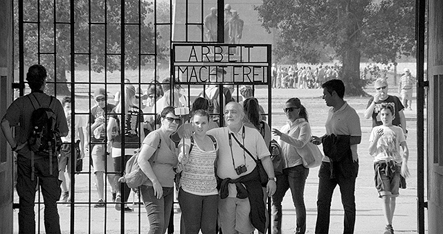 アウステルリッツ【セルゲイ・ロズニツァ〈群衆〉ドキュメンタリー3選】